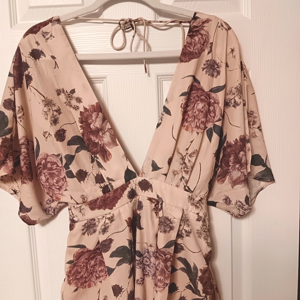 Tropical Floral Plunging V - Neck Open Tie Back Summer Short Dress Flowy Sleeve - Picture 9 of 13